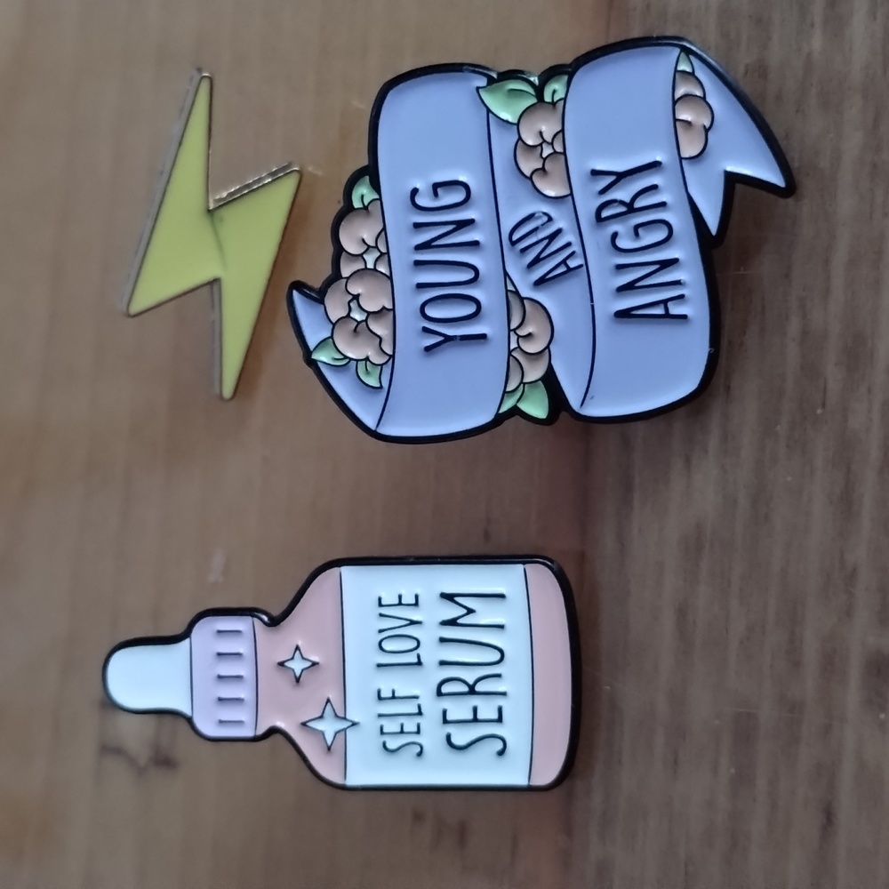 Bundle of 3 "young and angry" pins